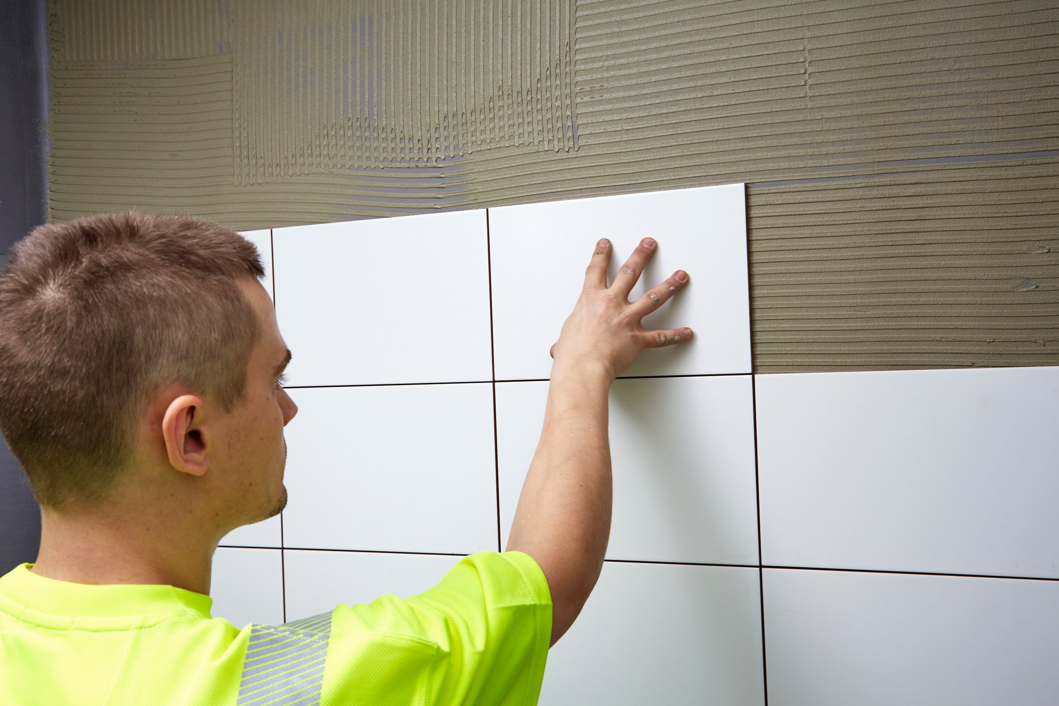 plattsattning plastmatta tatskikt